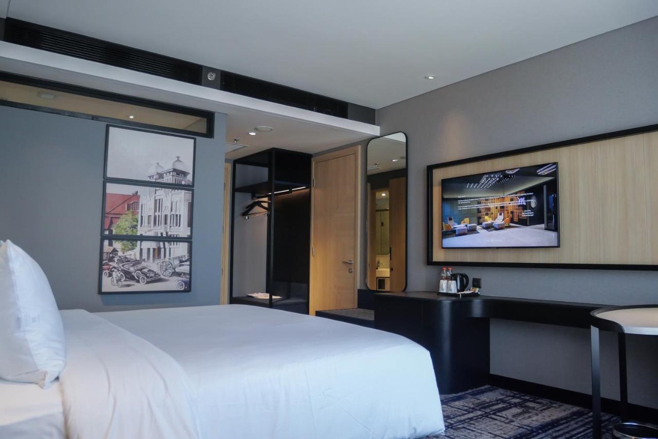 Mercure Surabaya Manyar Exterior photo