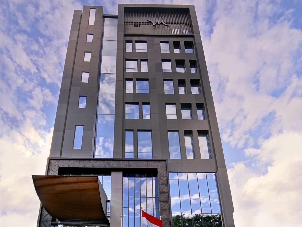 Mercure Surabaya Manyar Exterior photo