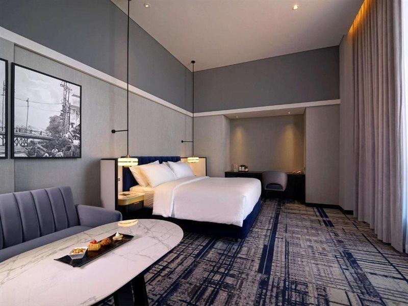 Mercure Surabaya Manyar Exterior photo