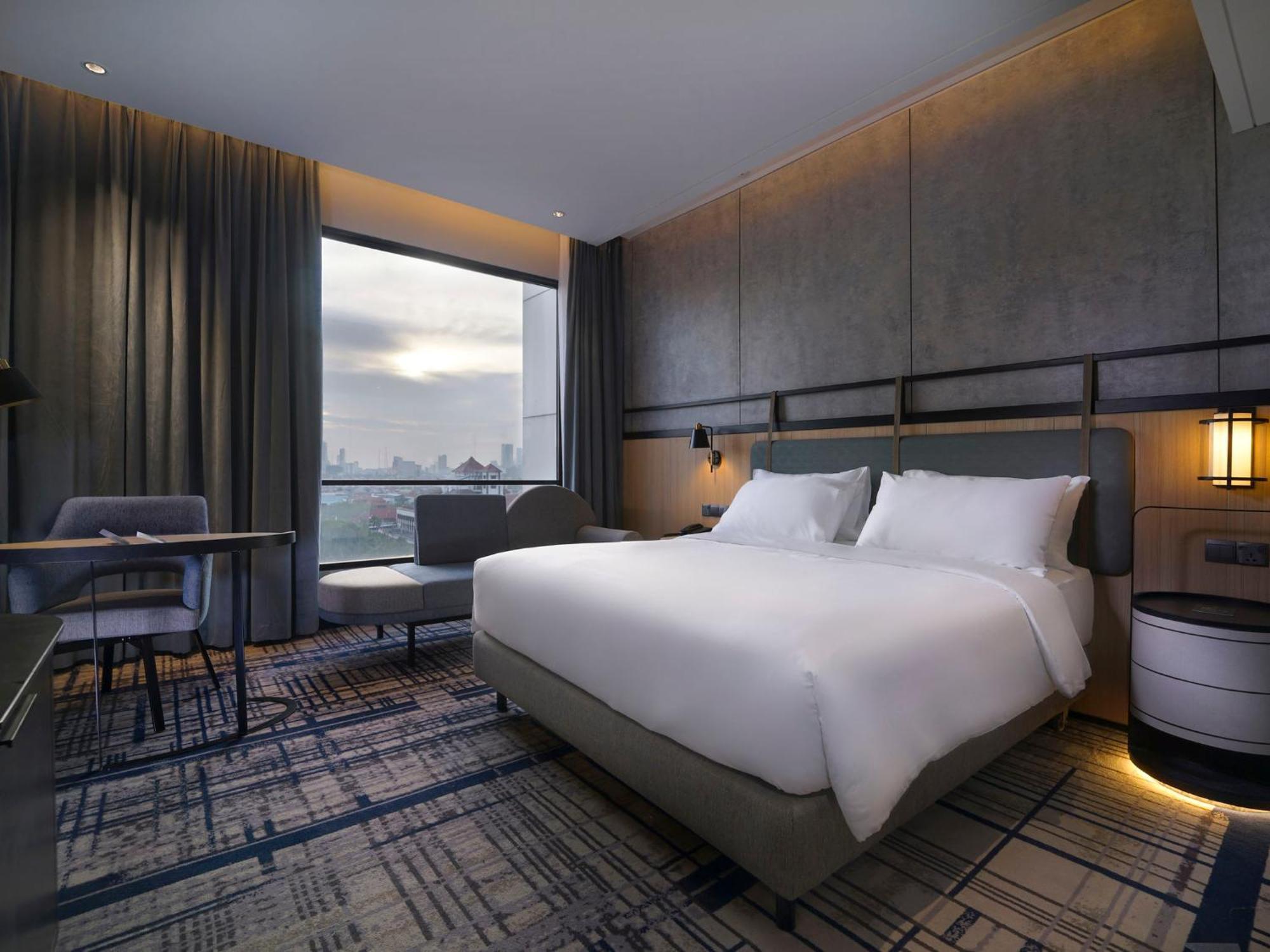 Mercure Surabaya Manyar Exterior photo